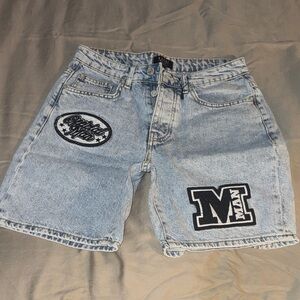 Light Wash Denim Men’s Shorts with Patch Details